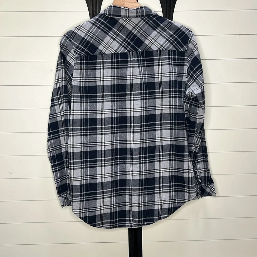 Pendleton flannel plaid button-down shirt Medium - Picture 3 of 3